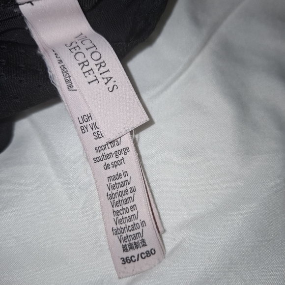 Victoria's Secret Lightweight Mesh Sports Bra - Picture 7 of 7